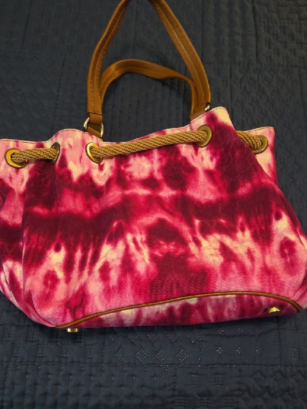 EUC Michael Kors Fuchsia Tie-Dye Tassel Shoulder Tote and Wallet SET - Picture 5 of 11